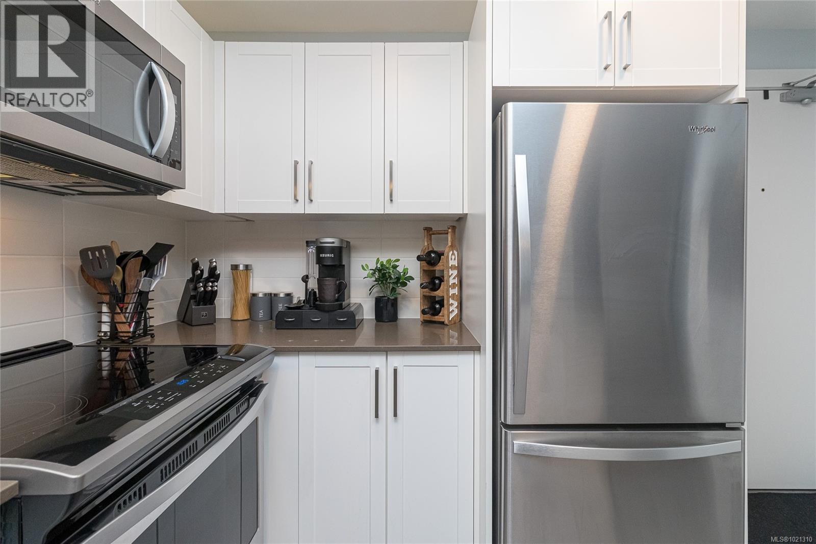 304 868 Orono Avenue, Langford