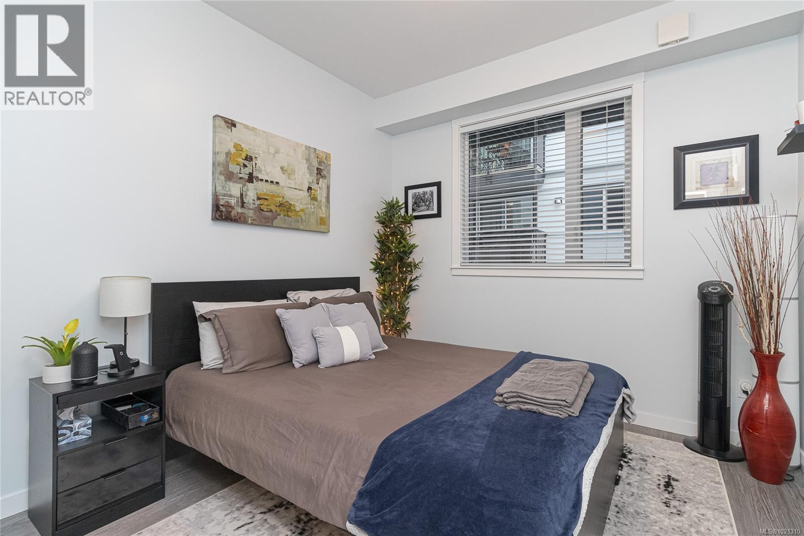 304 868 Orono Avenue, Langford