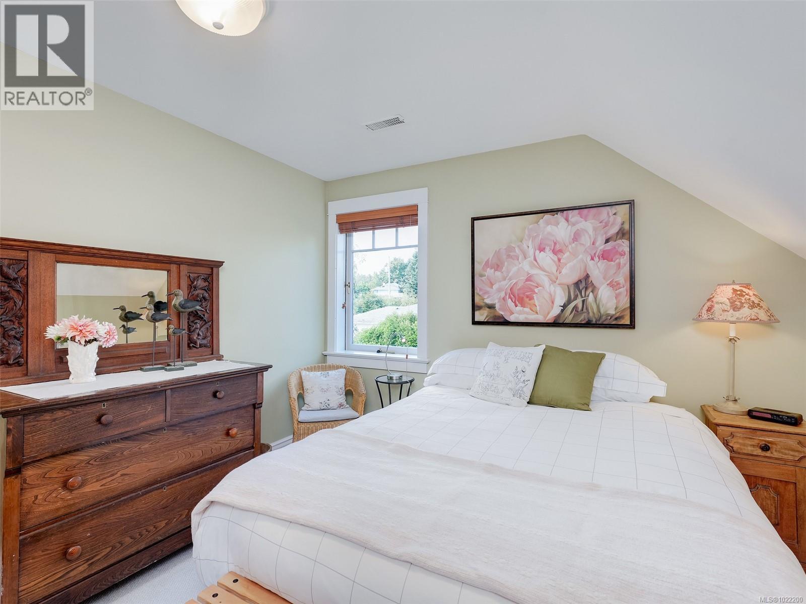 1974 Hovey Rd, Central Saanich