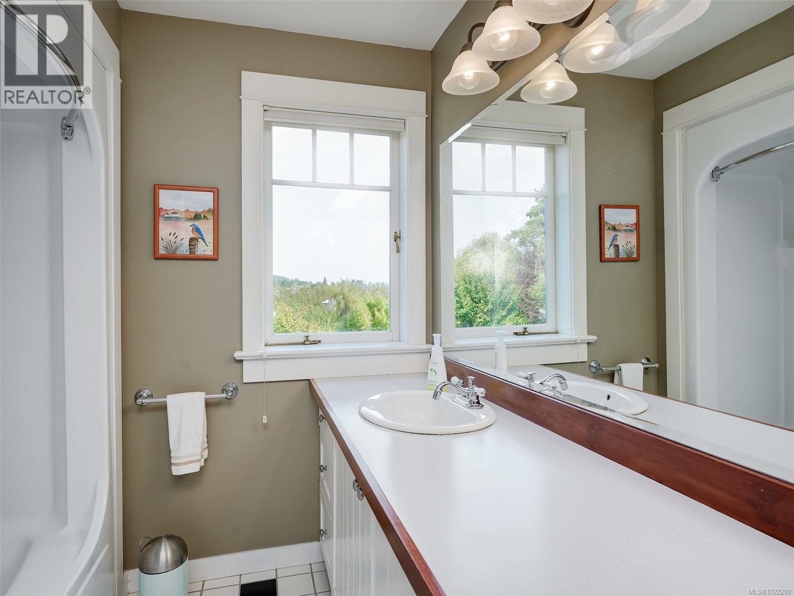 1974 Hovey Rd, Central Saanich