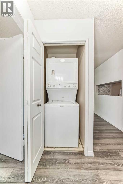 Single Family House for Sale in   Dover Point SE Dover Calgary 