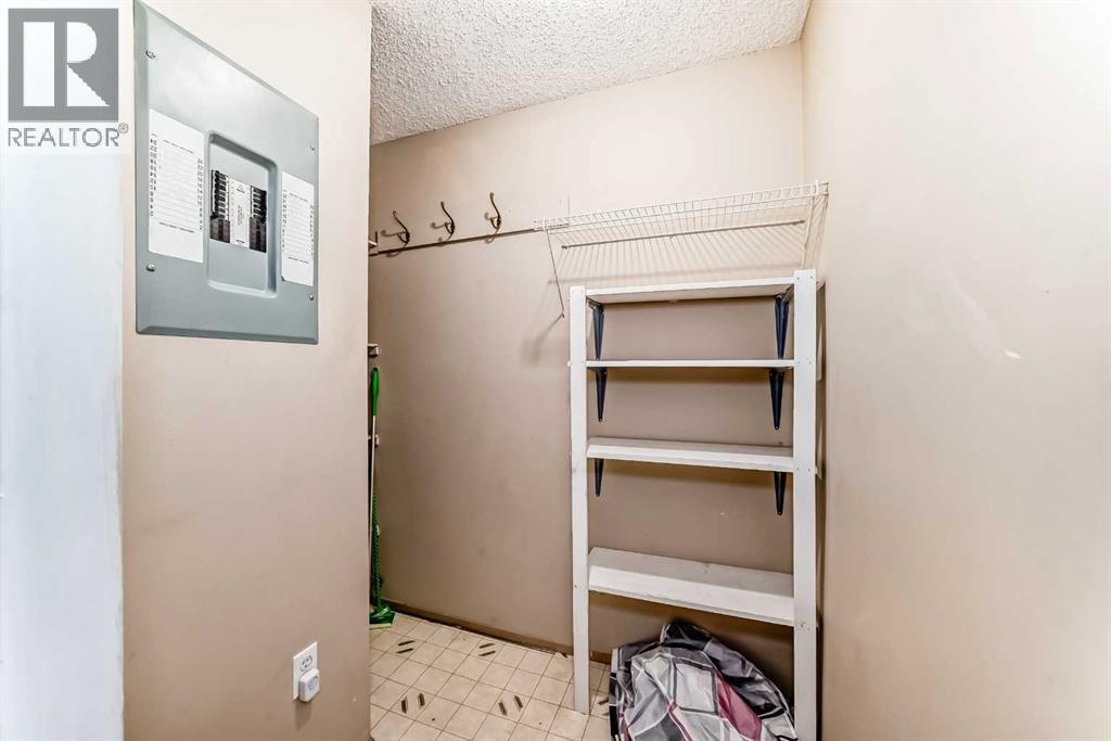 Single Family House for Sale in   Dover Point SE Dover Calgary 