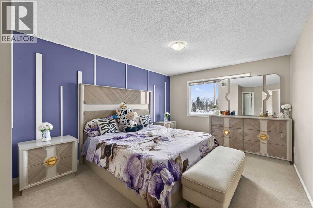 Single Family House for Sale in  Saddlecrest Crescent NE Saddle Ridge Calgary 