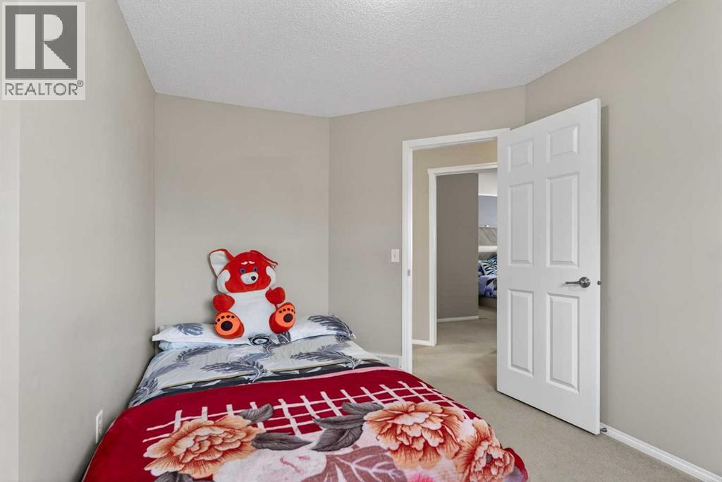 Single Family House for Sale in  Saddlecrest Crescent NE Saddle Ridge Calgary 