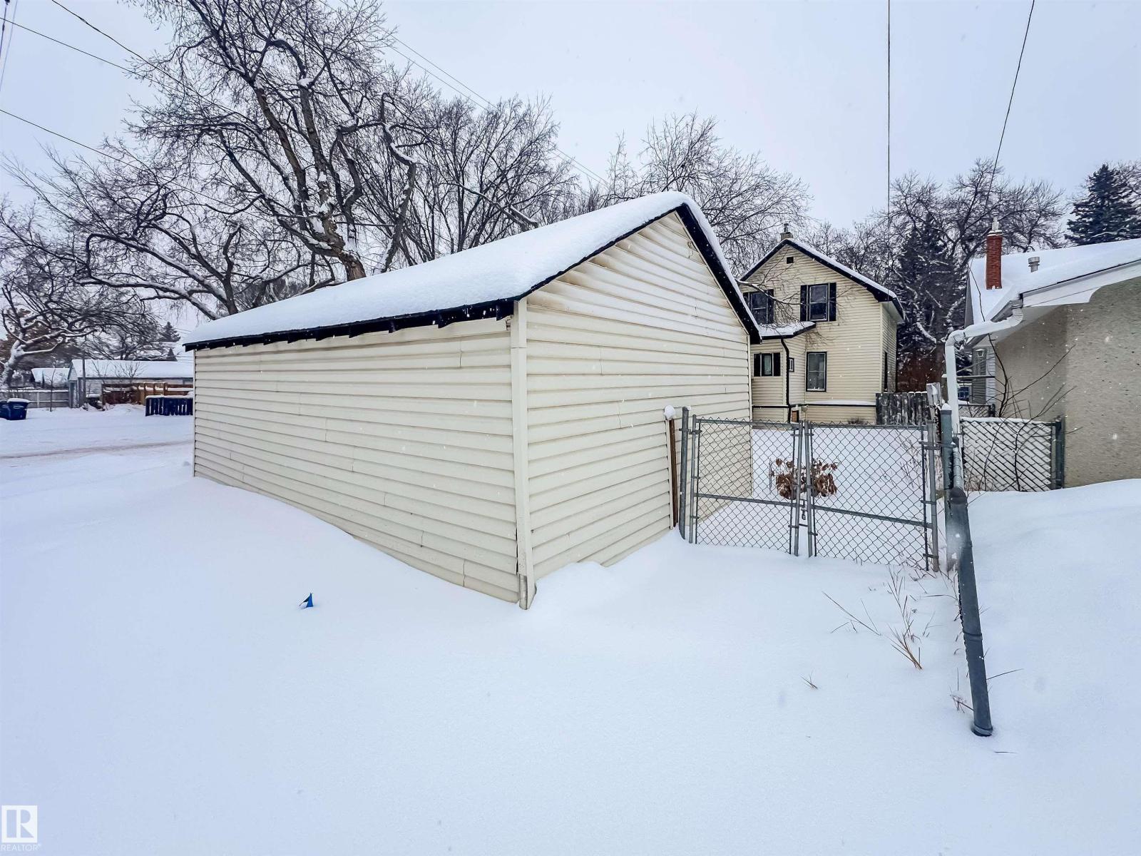 11548 89 ST NW, Edmonton