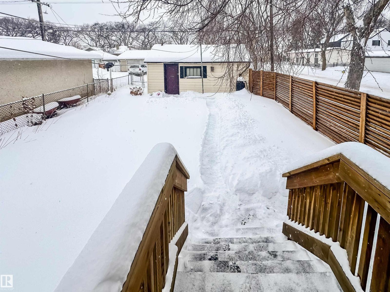 11548 89 ST NW, Edmonton