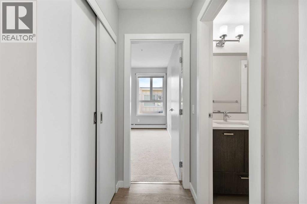 Single Family House for Sale in    Street NE Renfrew Calgary 