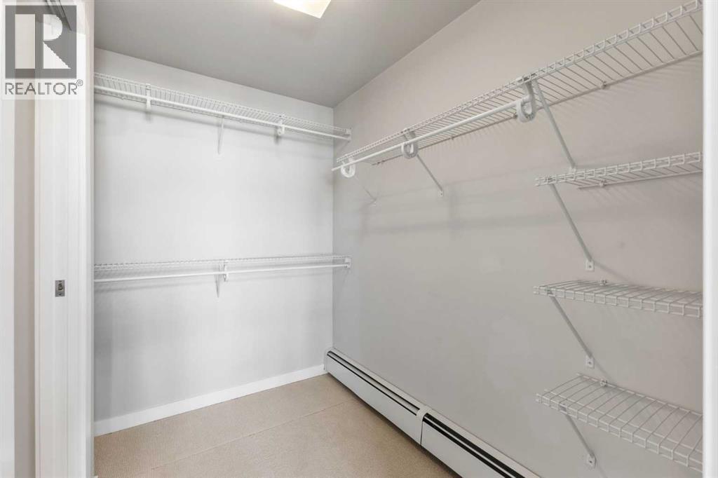 Single Family House for Sale in    Street NE Renfrew Calgary 