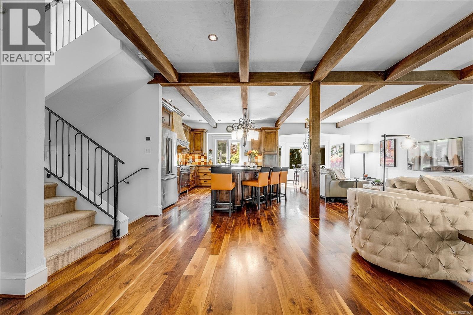 5388 Parker Ave, Saanich