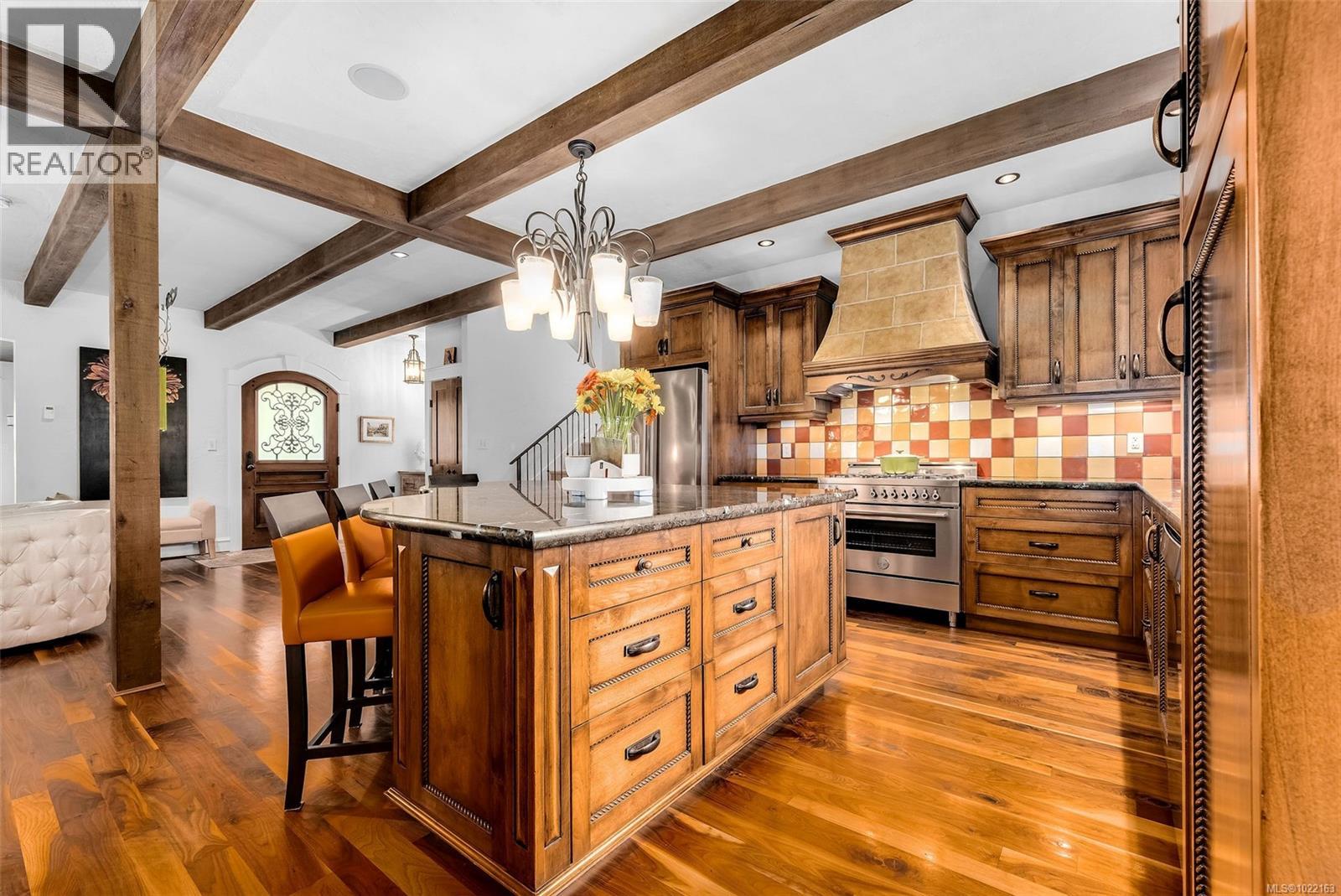 5388 Parker Ave, Saanich