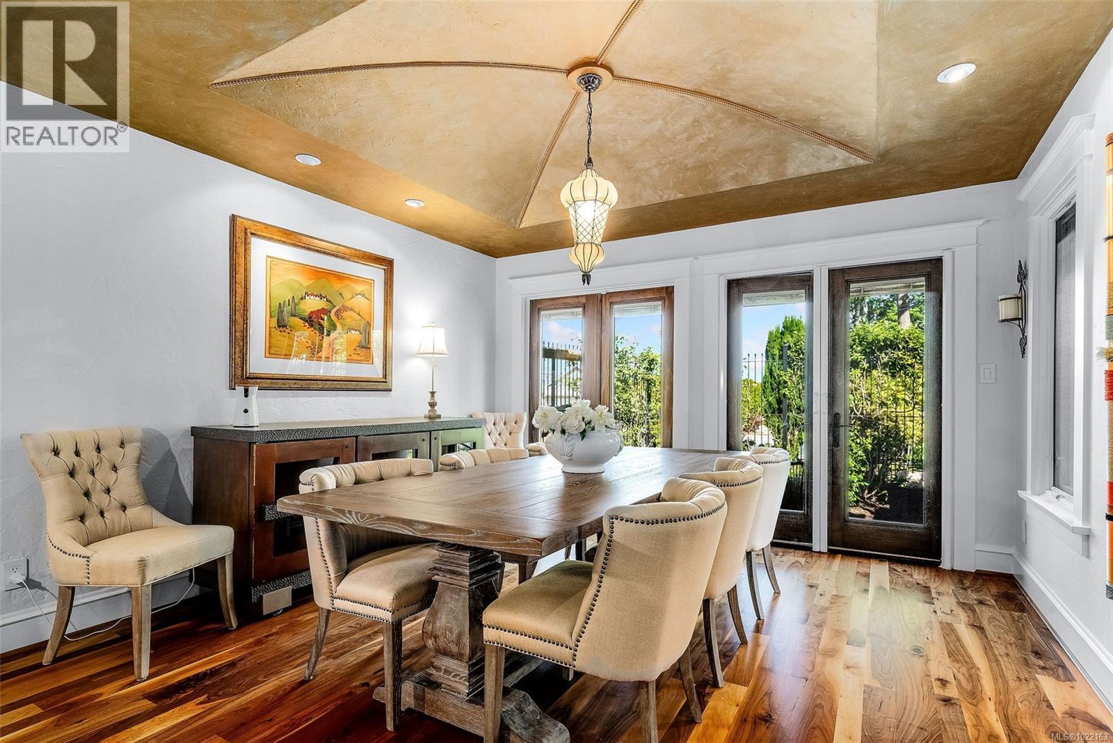 5388 Parker Ave, Saanich