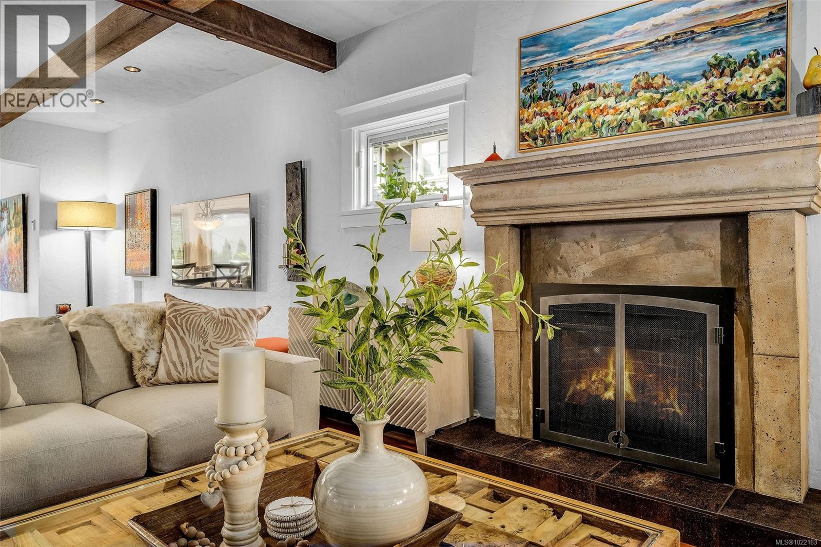 5388 Parker Ave, Saanich