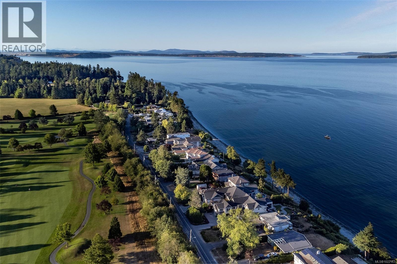 5388 Parker Ave, Saanich