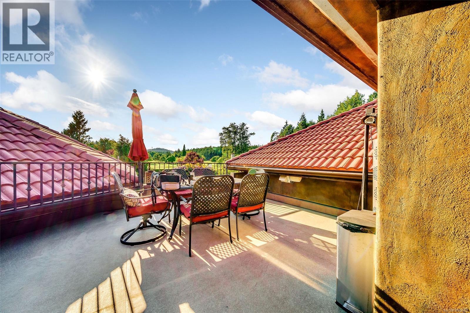 5388 Parker Ave, Saanich