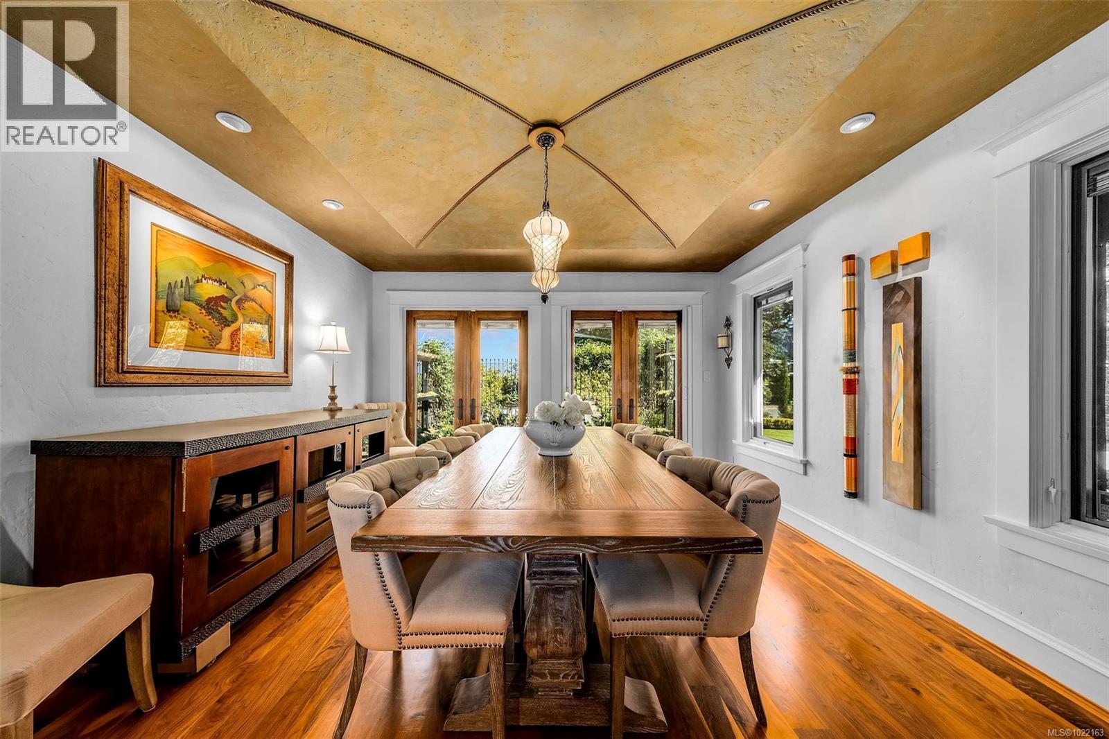 5388 Parker Ave, Saanich