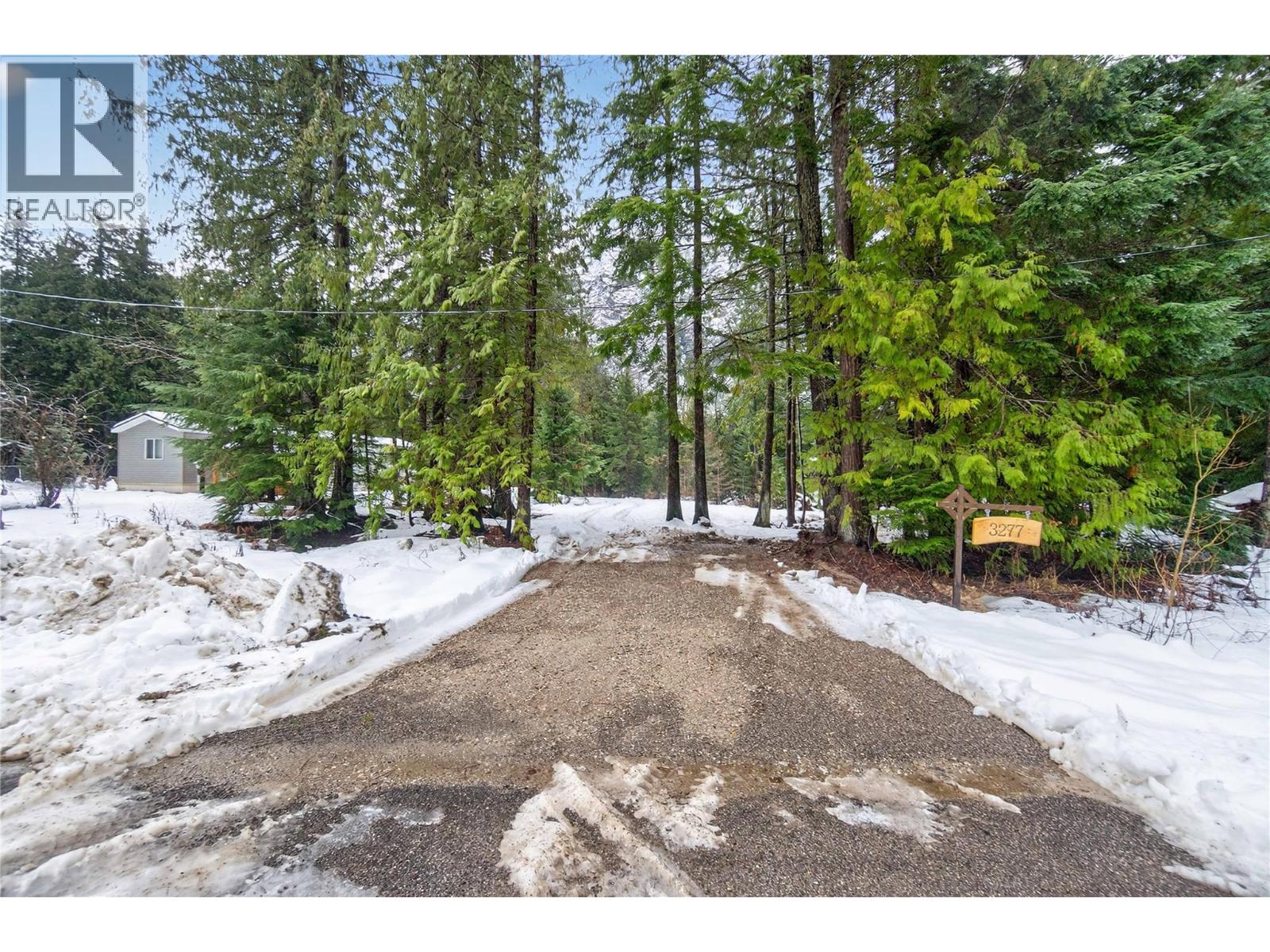 3277 Loschinski Road, Revelstoke