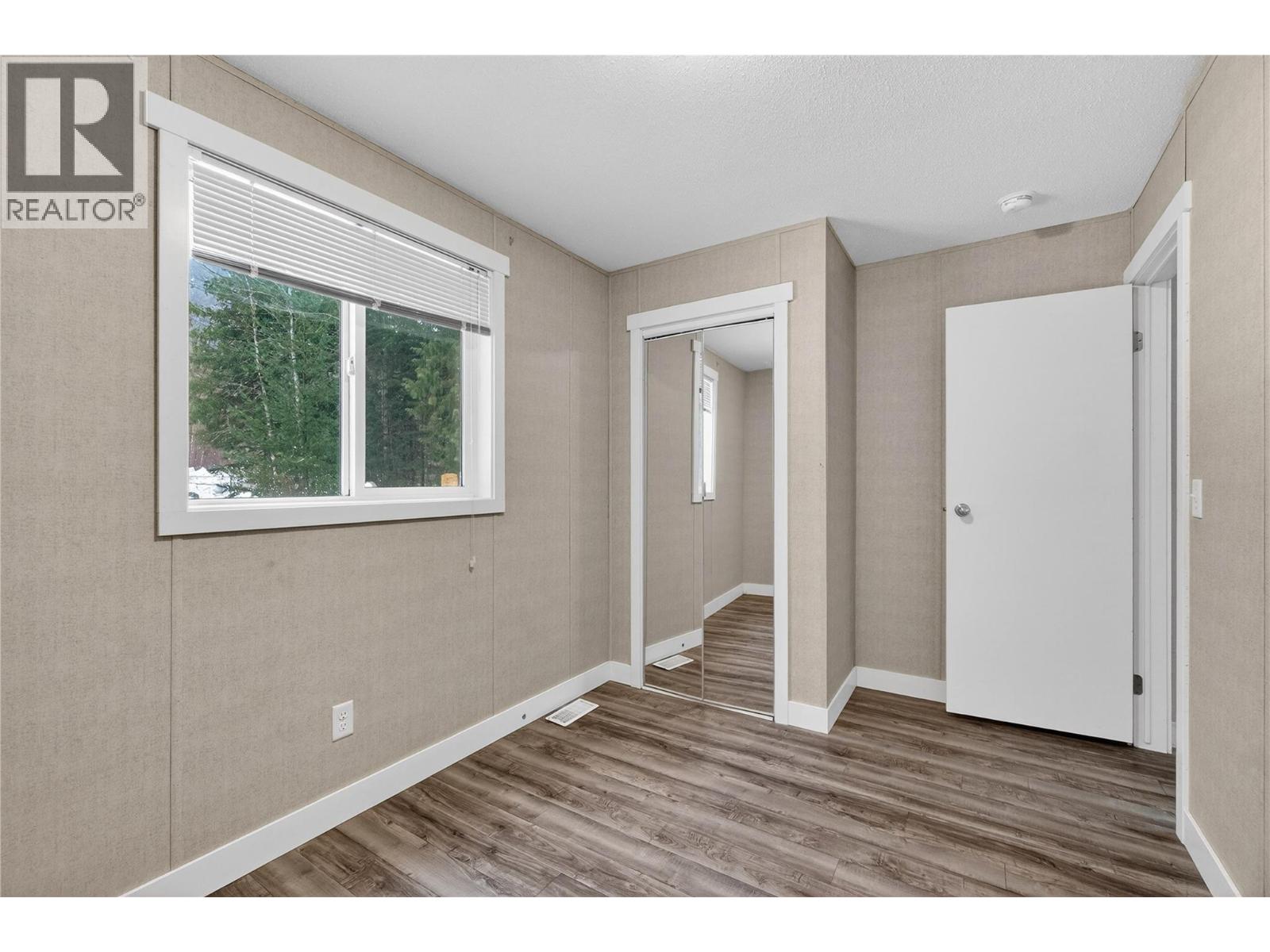 3277 Loschinski Road, Revelstoke