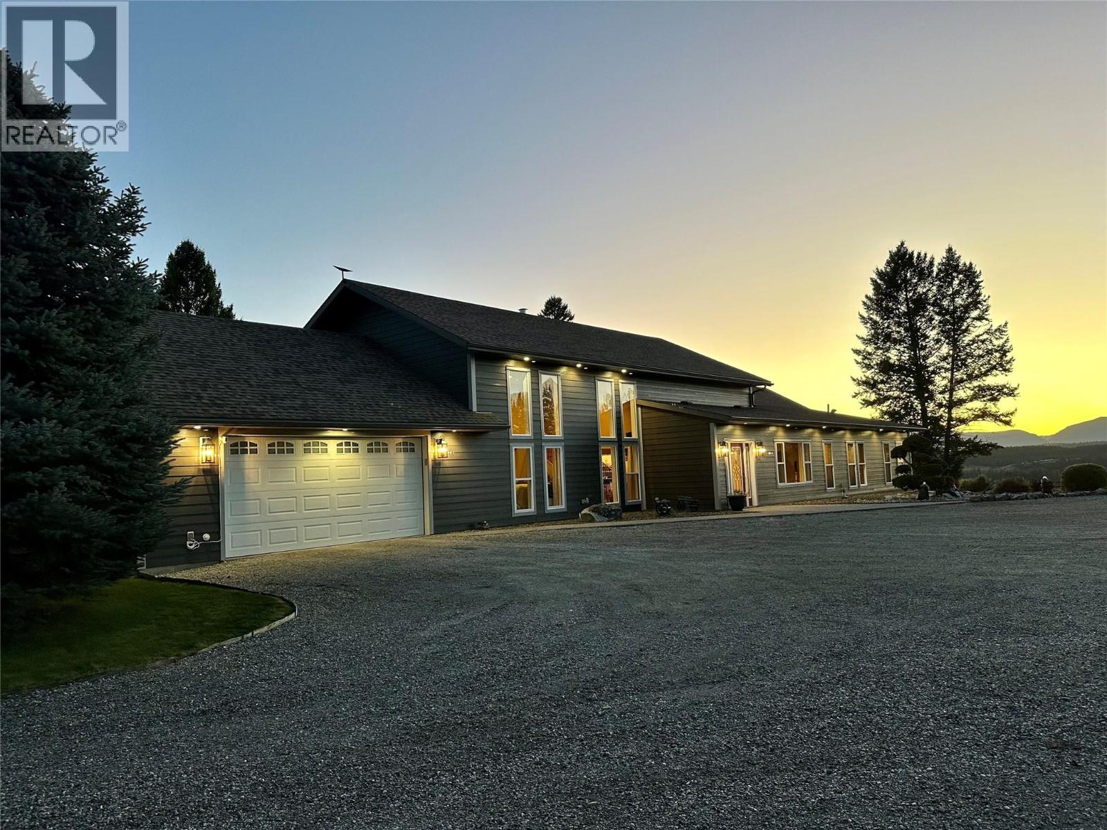 503 Wardner Fort Steele Road - 2