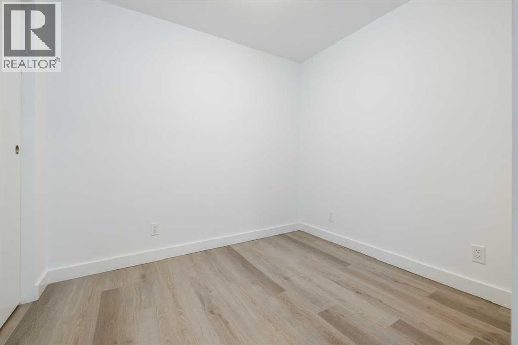 Single Family House for Sale in    Street NE Crescent Heights Calgary 