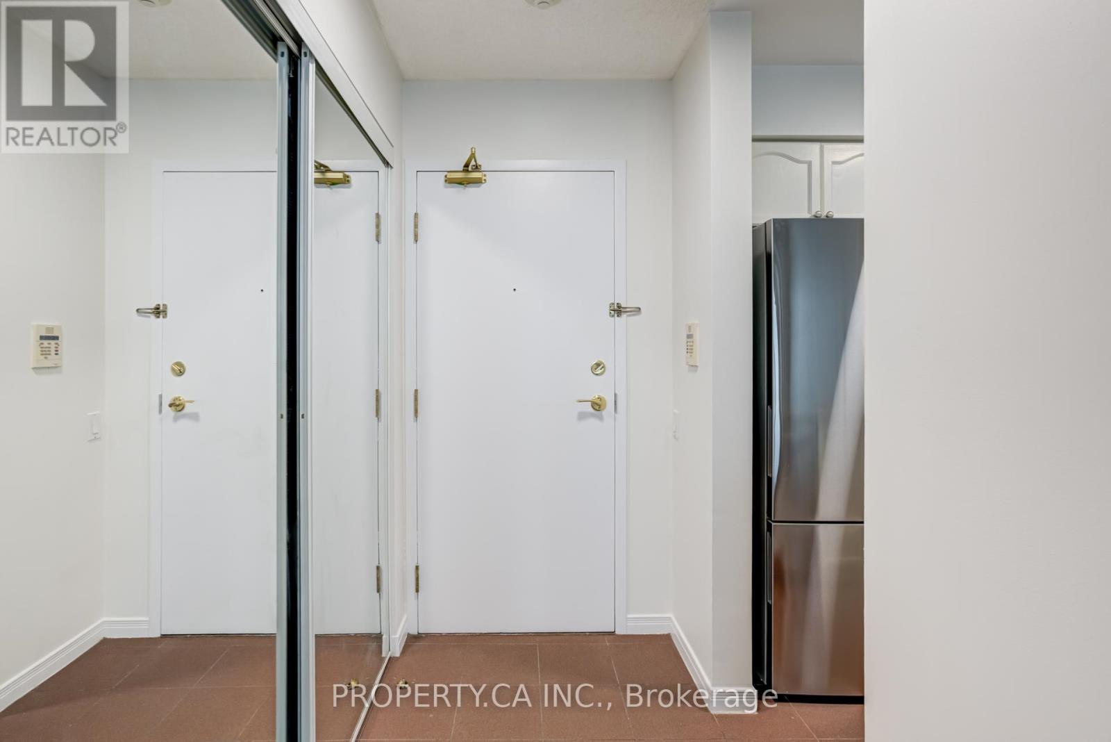 2309 - 8 HILLCREST AVENUE - Photo 4 of 15, Toronto (Willowdale East), Ontario