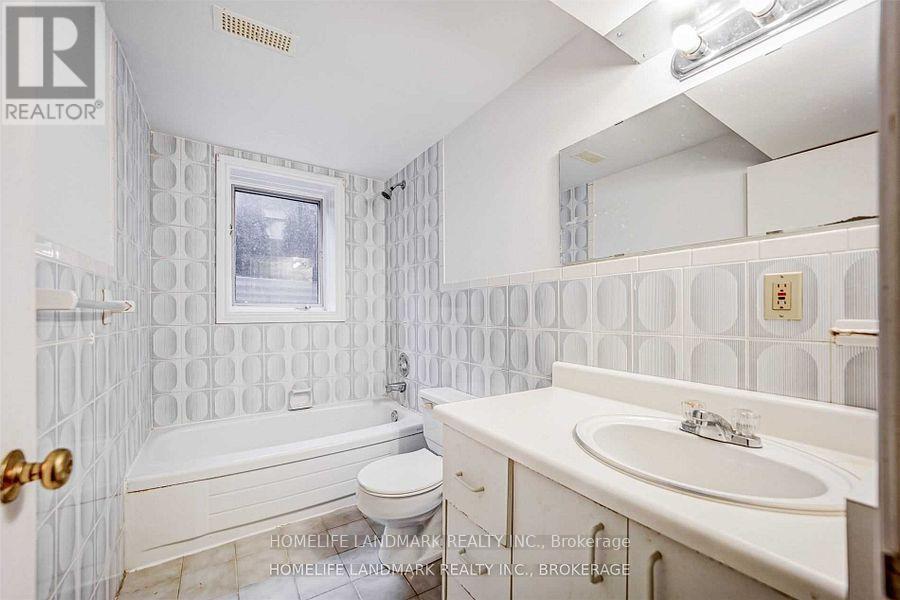 44 FRONTENAC AVENUE - 38