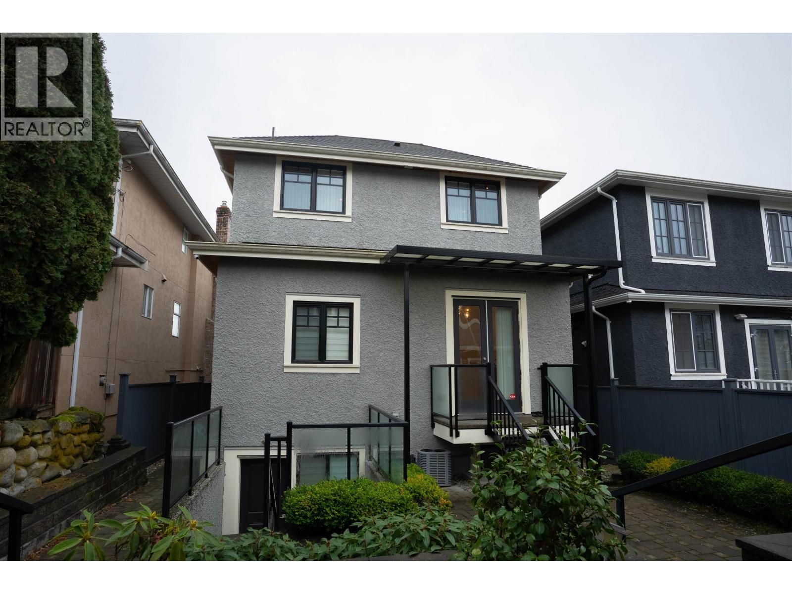 1895 W 60TH AVENUE, West Vancouver