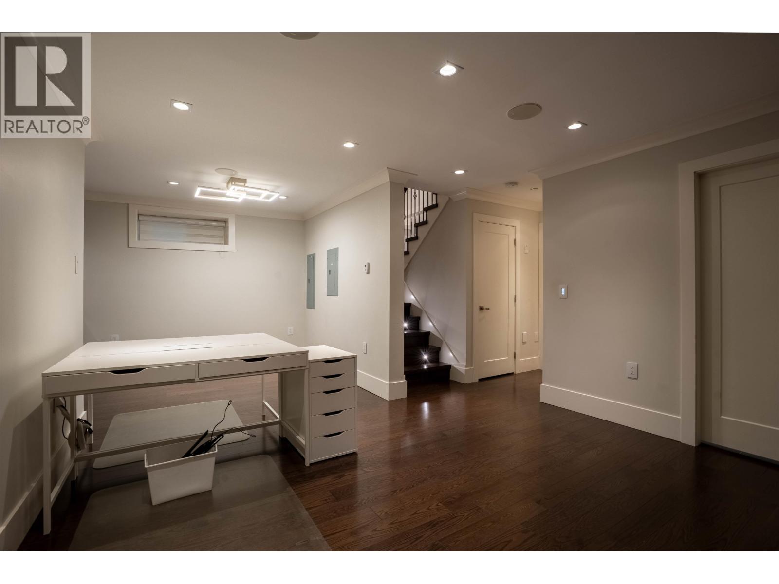 1895 W 60TH AVENUE, West Vancouver