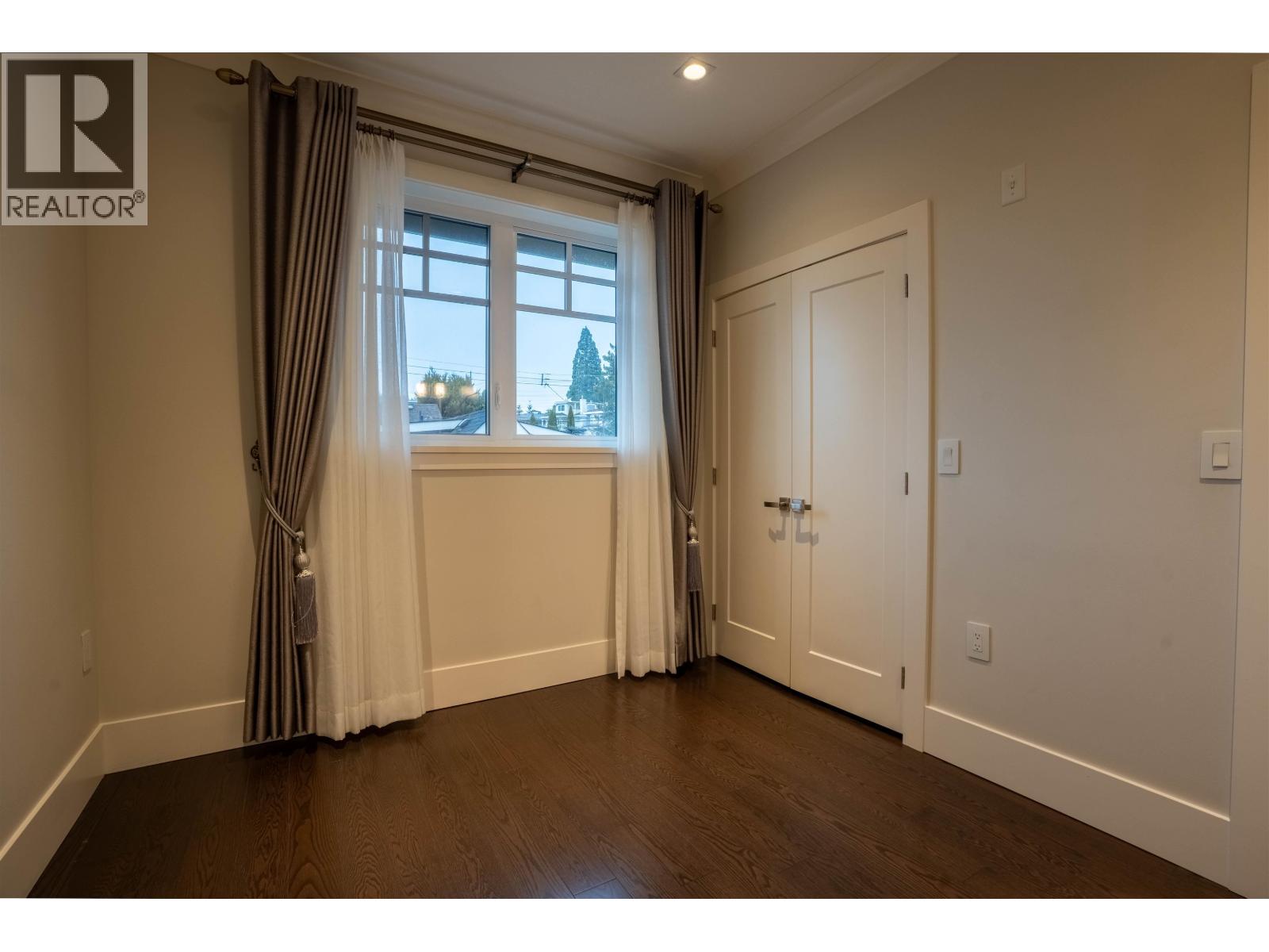 1895 W 60TH AVENUE, West Vancouver