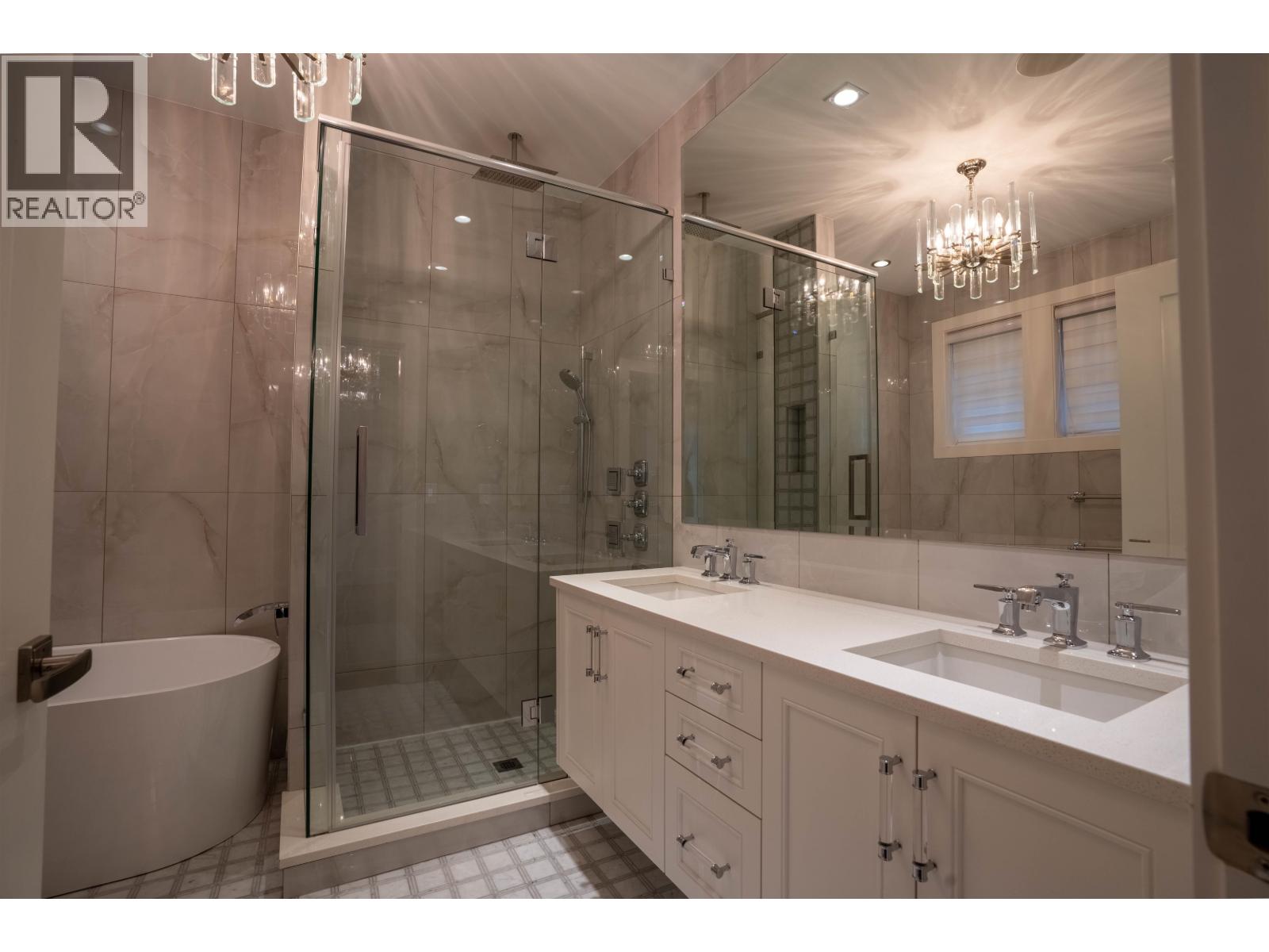 1895 W 60TH AVENUE, West Vancouver