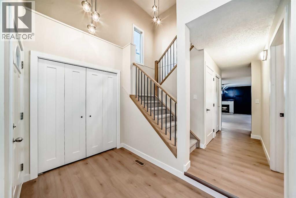 Single Family House for Sale in  Shawnessy Drive SW Shawnessy Calgary 