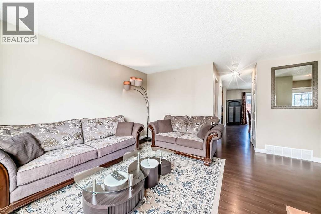 Single Family House for Sale in  Pinemill Mews NE Pineridge Calgary 