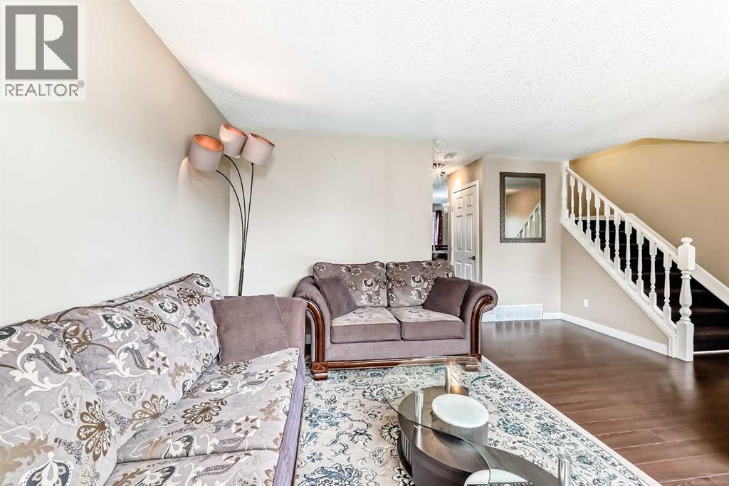 Single Family House for Sale in  Pinemill Mews NE Pineridge Calgary 