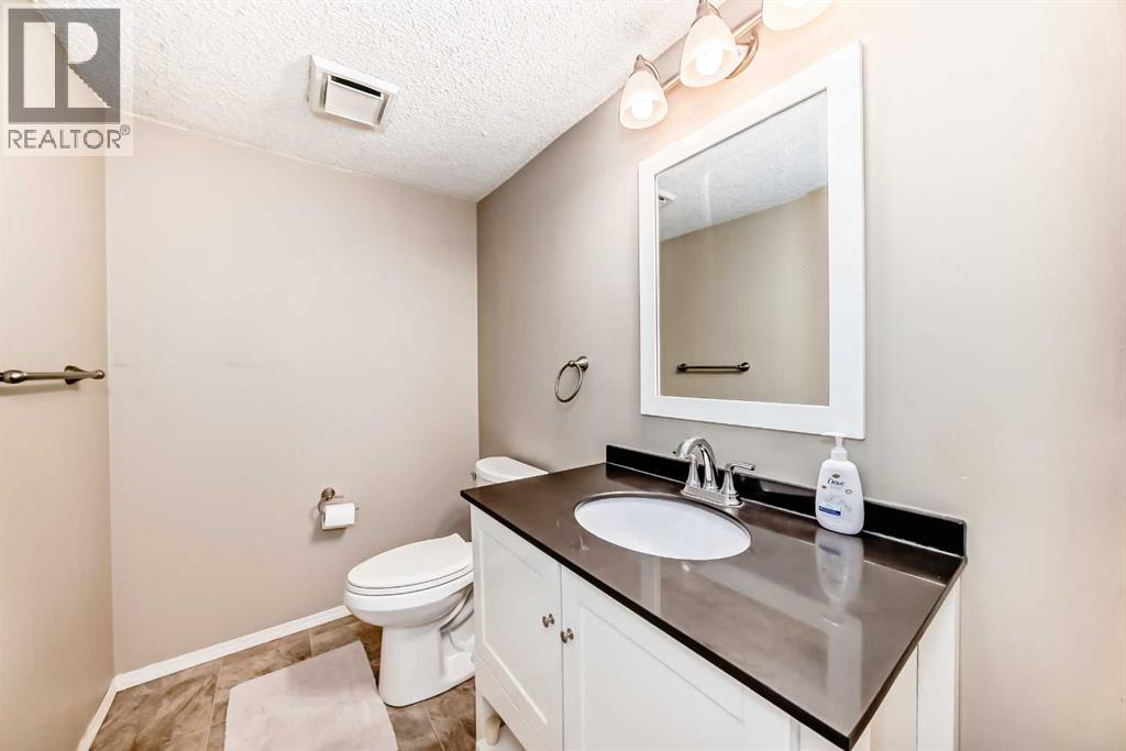 Single Family House for Sale in  Pinemill Mews NE Pineridge Calgary 