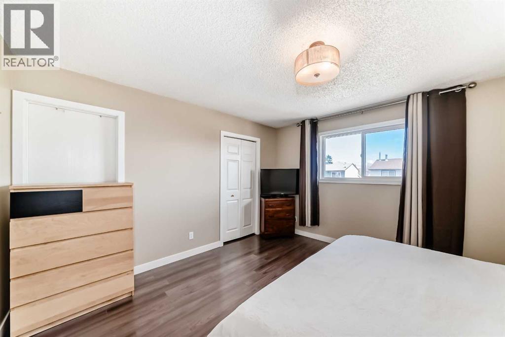 Single Family House for Sale in  Pinemill Mews NE Pineridge Calgary 