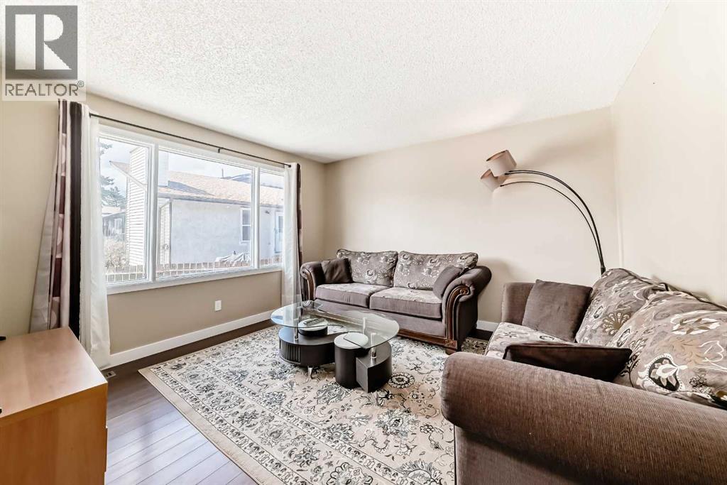 Single Family House for Sale in  Pinemill Mews NE Pineridge Calgary 