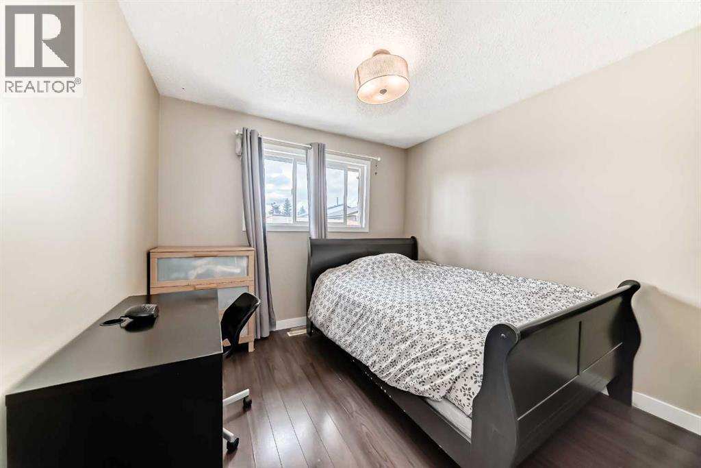 Single Family House for Sale in  Pinemill Mews NE Pineridge Calgary 