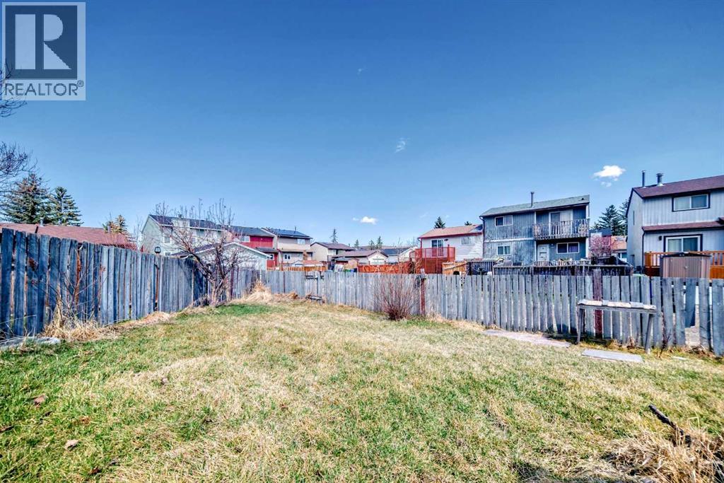 Single Family House for Sale in  Pinemill Mews NE Pineridge Calgary 