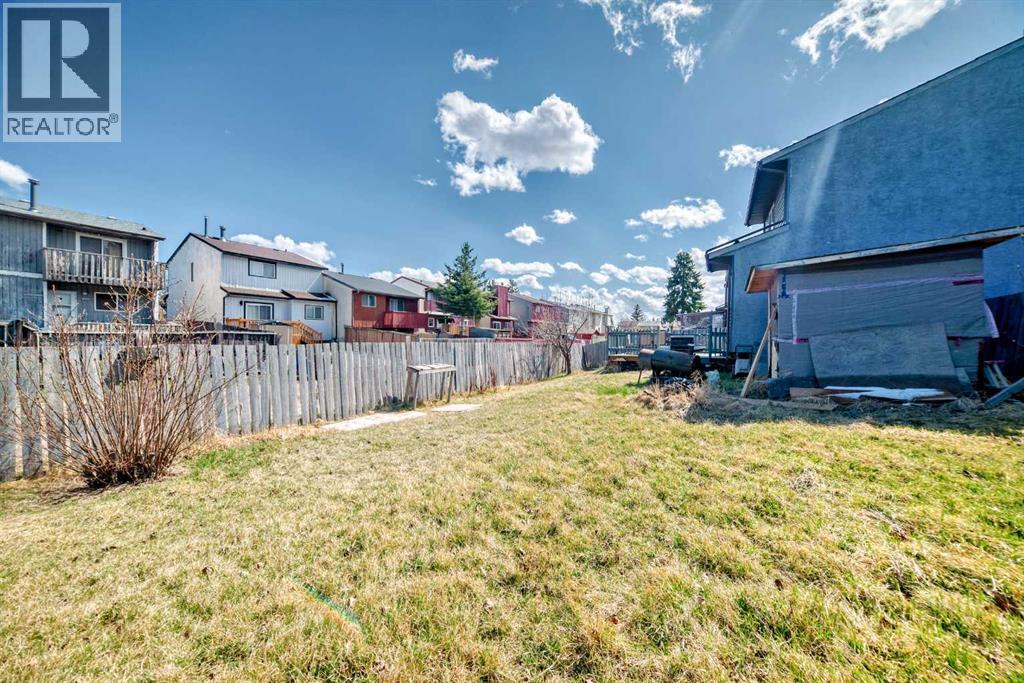 Single Family House for Sale in  Pinemill Mews NE Pineridge Calgary 