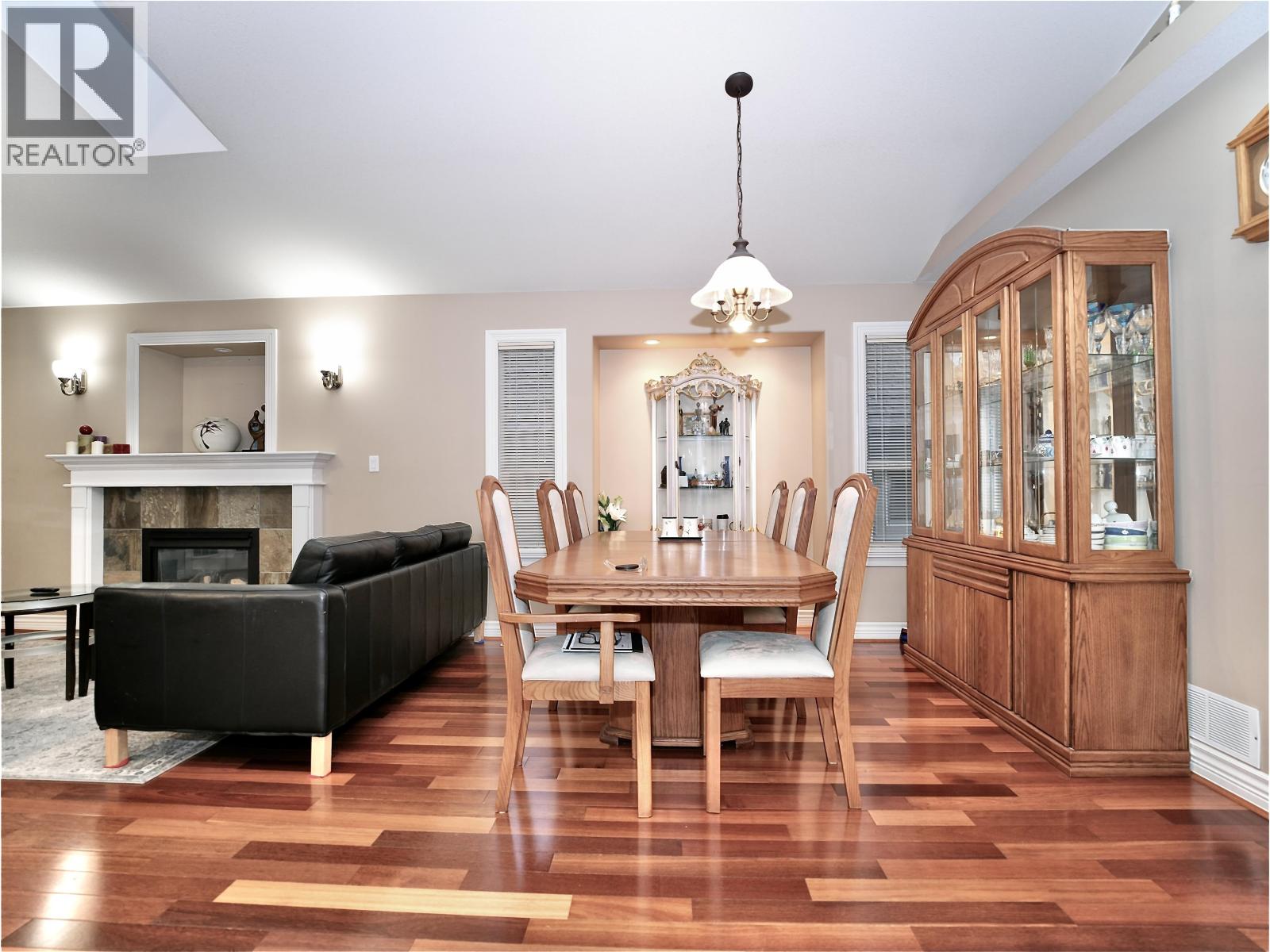 3035 MAPLEWOOD COURT, Coquitlam