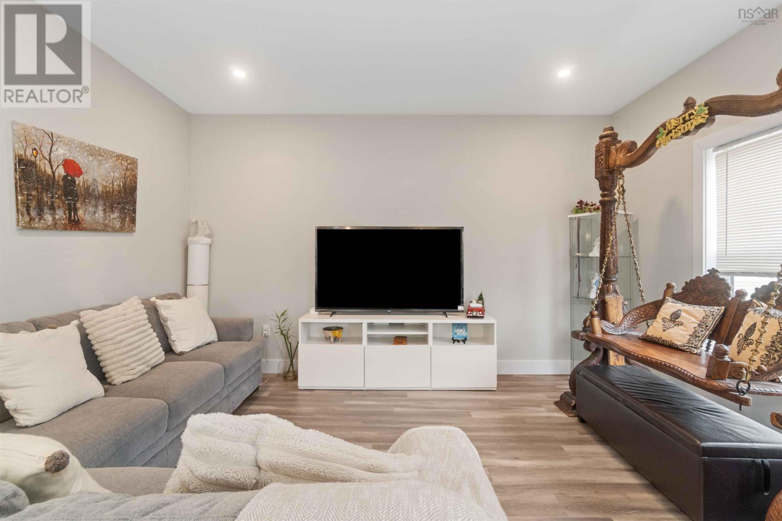 Property 20 of 46 of 11 Poonam Court