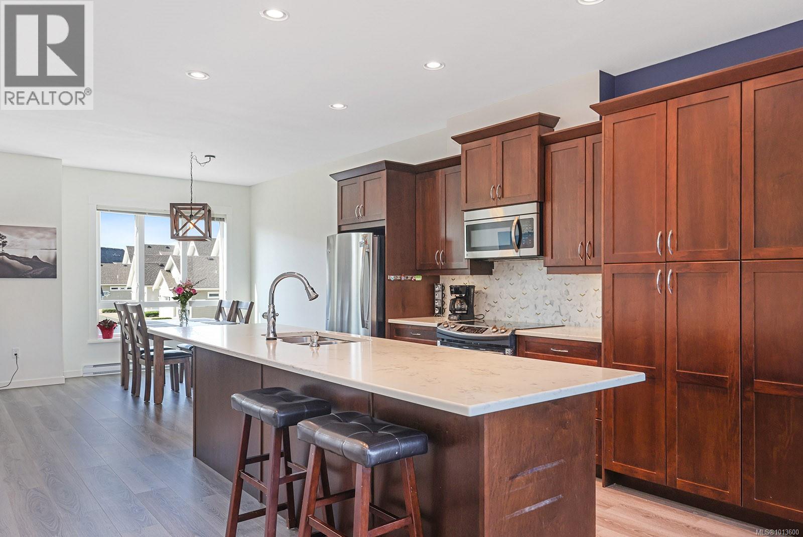 38 700 Lancaster Way, Comox