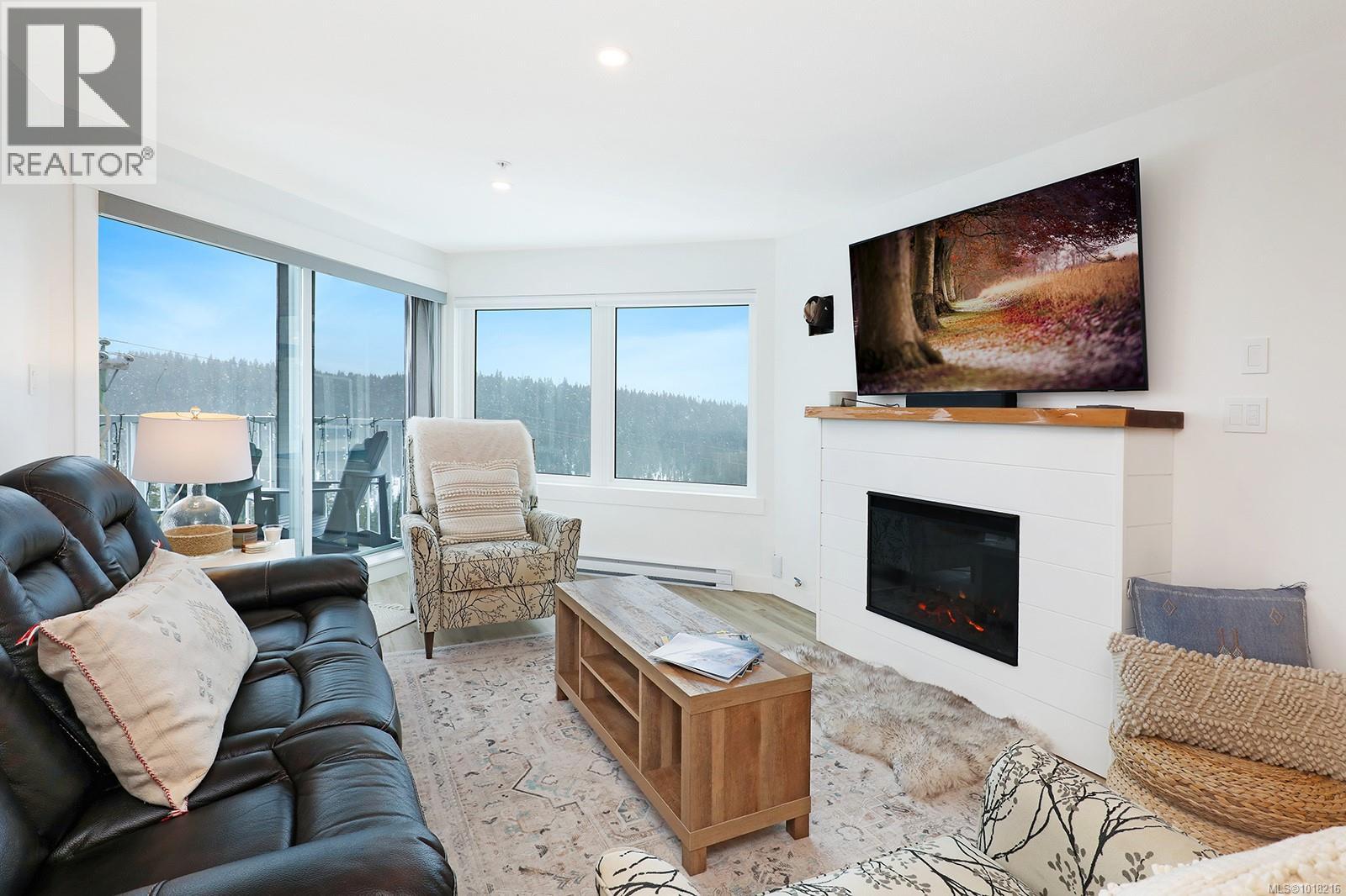 212 1320 Henry Rd, Courtenay