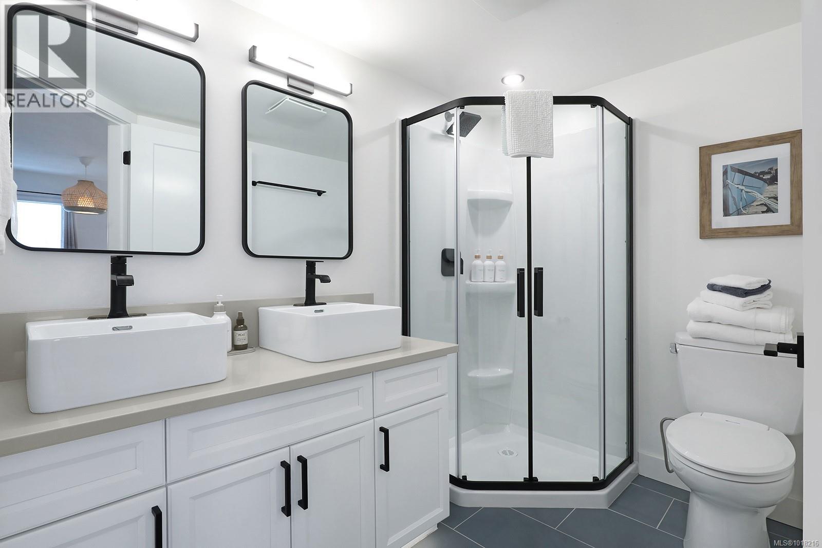 212 1320 Henry Rd, Courtenay