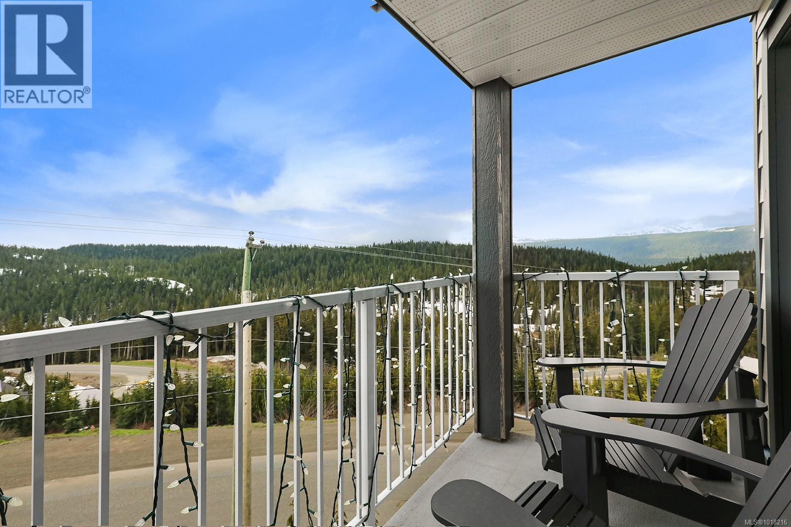 212 1320 Henry Rd, Courtenay