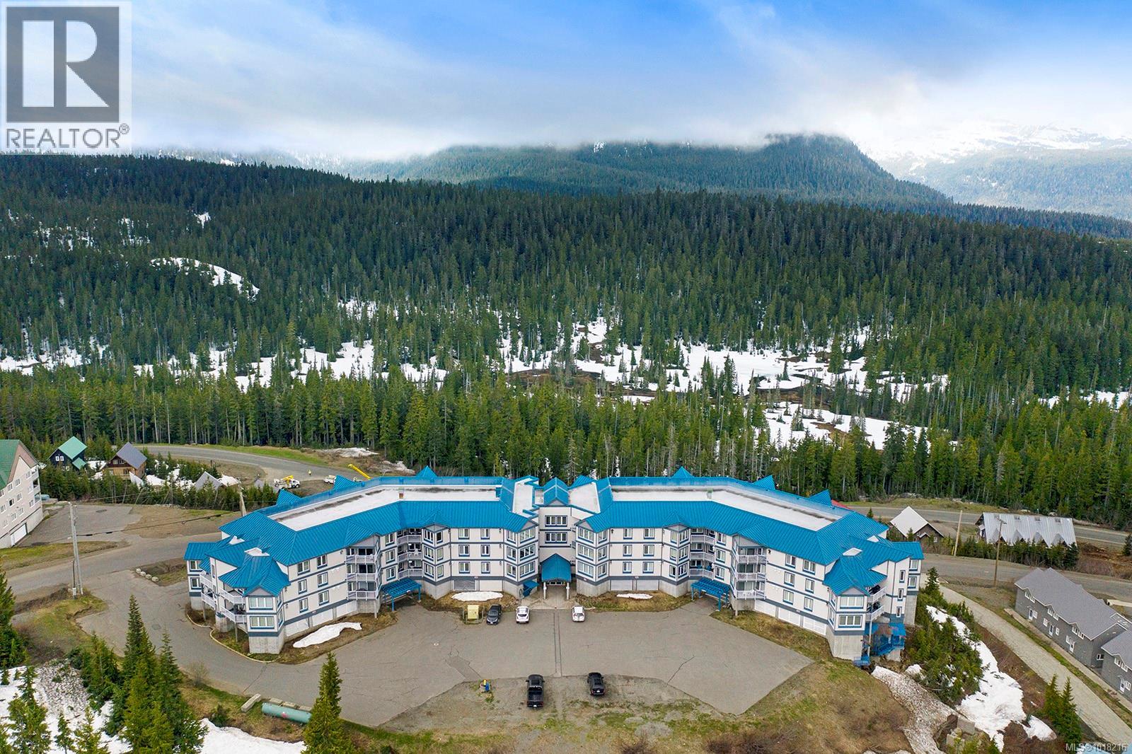 212 1320 Henry Rd, Courtenay