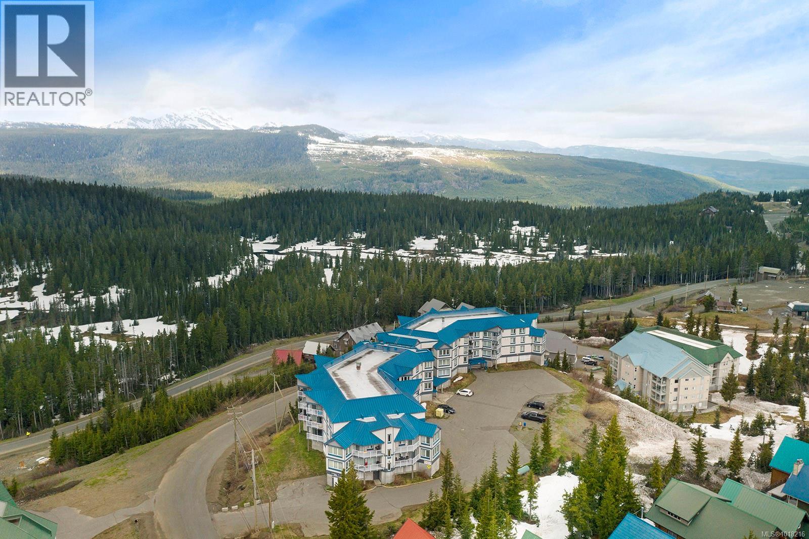 212 1320 Henry Rd, Courtenay