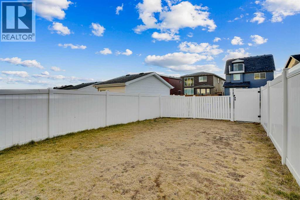 Single Family House for Sale in  LUCAS Boulevard Livingston Calgary 