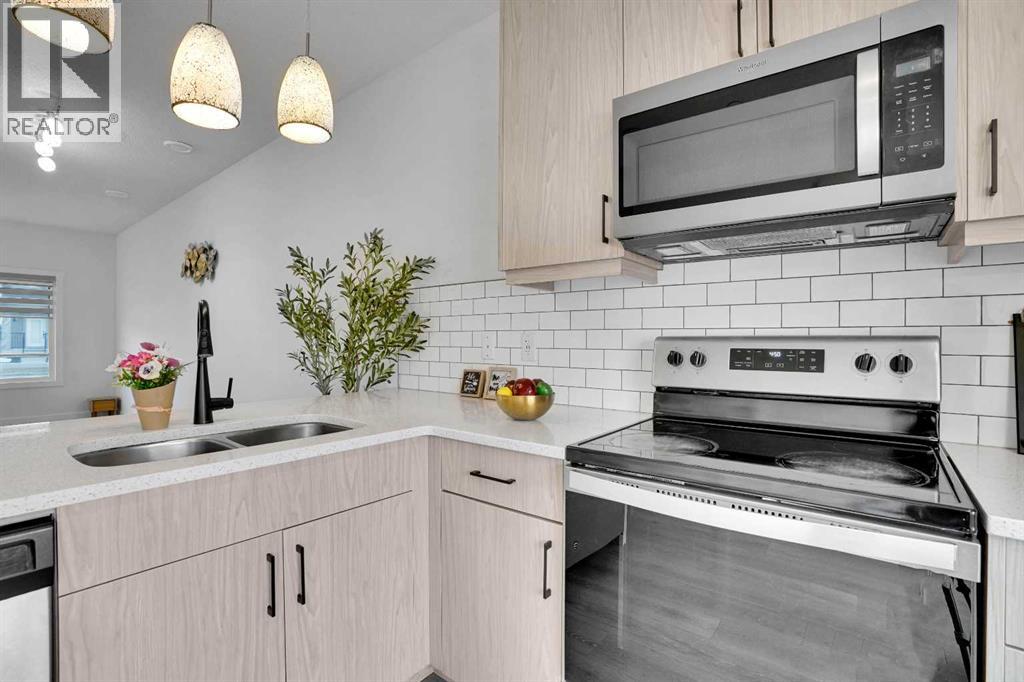 Single Family House for Sale in  LUCAS Boulevard Livingston Calgary 