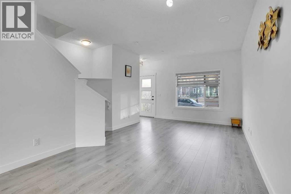 Single Family House for Sale in  LUCAS Boulevard Livingston Calgary 