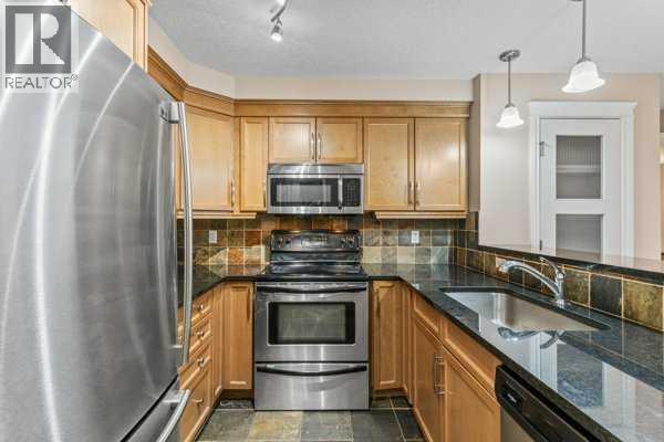 Single Family House for Sale in    Street NE Renfrew Calgary 